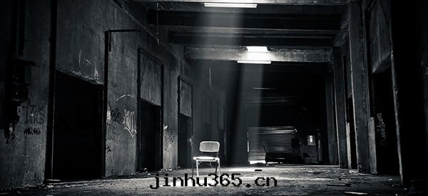 很多(duō)别墅業主(zhǔ)都反应明(míng)明(míng)自(zì)己已經(jīng)做过(guò)了(le)防水(shuǐ)，家里(lǐ)为(wèi)啥還(huán)是(shì)潮(cháo)？